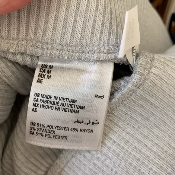 Ideology woman’s Ribbed Culottes Crobbed Wide Leg - Picture 5 of 5